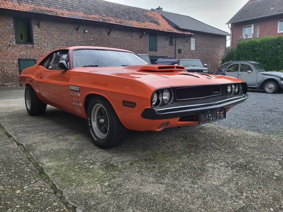 Image 15/46 de Dodge Challenger R&#x2F;T 440 Six-Pack (1970)