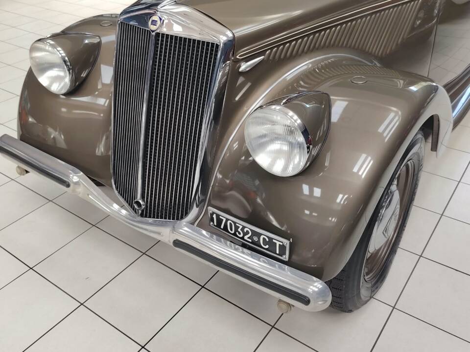 Image 13/77 de Lancia Aprilia (1949)