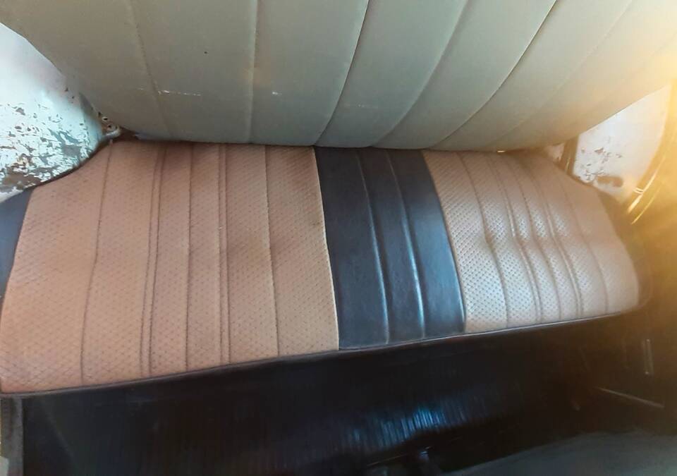 Image 47/61 of Toyota Land Cruiser FJ 62 (1989)