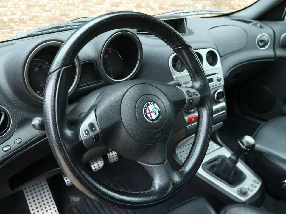 Afbeelding 40/50 van Alfa Romeo 156 3.2 V6 GTA (2004)