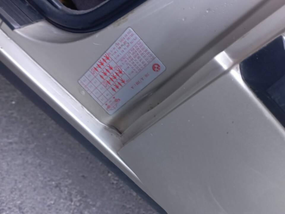 Image 35/51 of BMW 318i (1985)