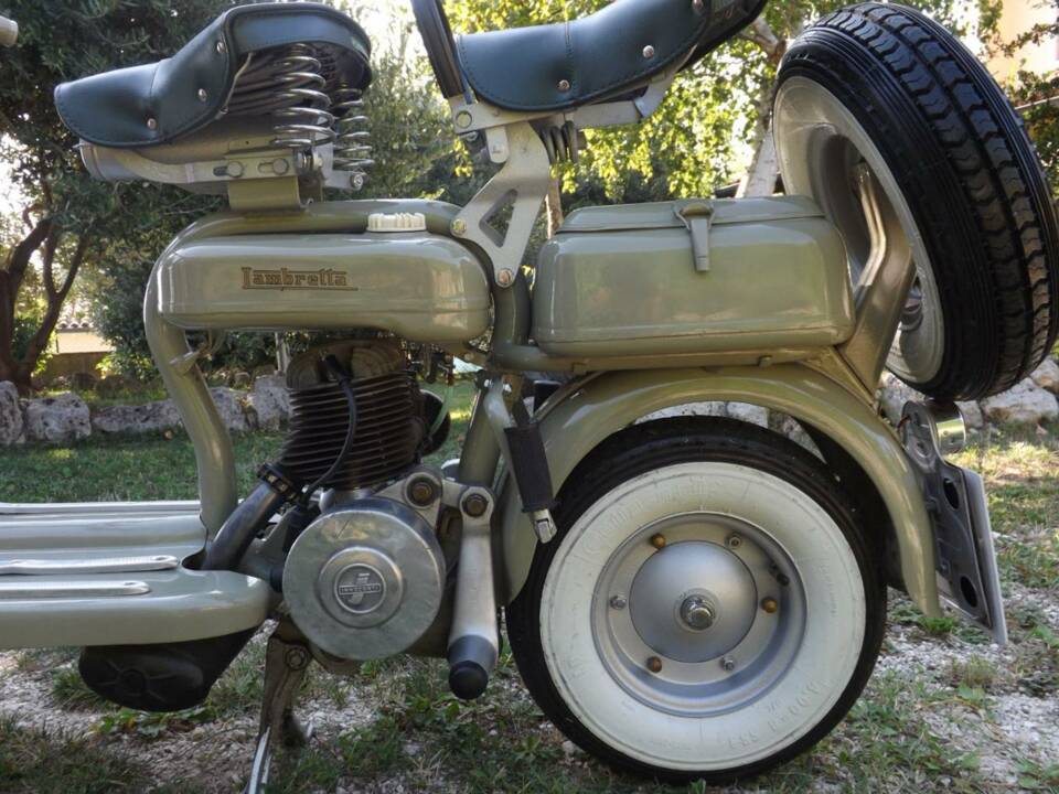 Immagine 28/50 di Innocenti Lambretta D 125 (1958)