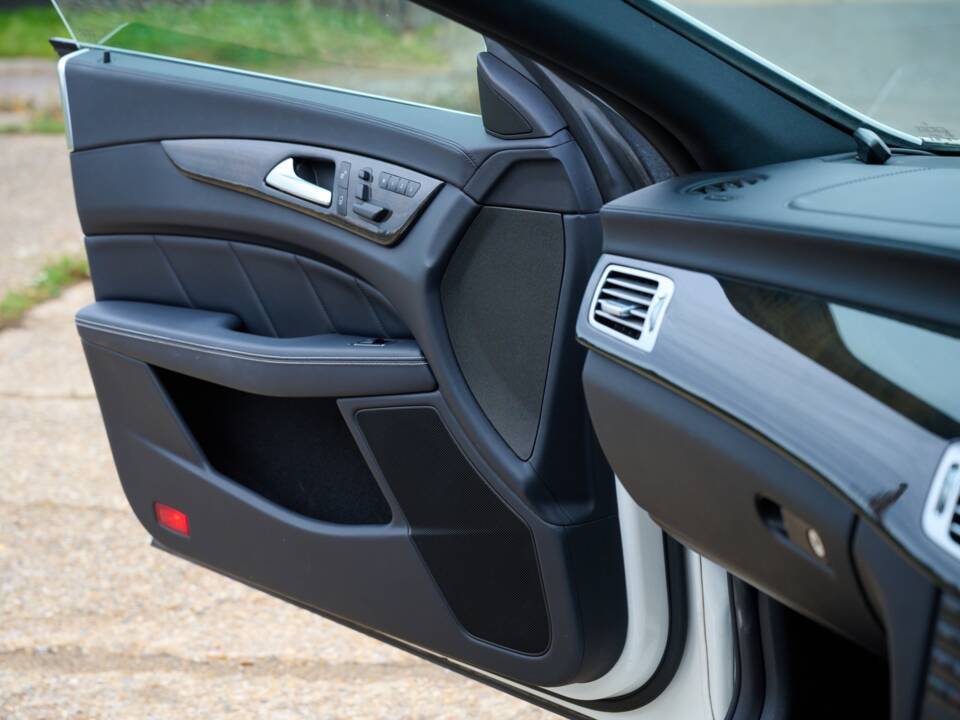 Immagine 43/50 di Mercedes-Benz CLS 350 (2014)