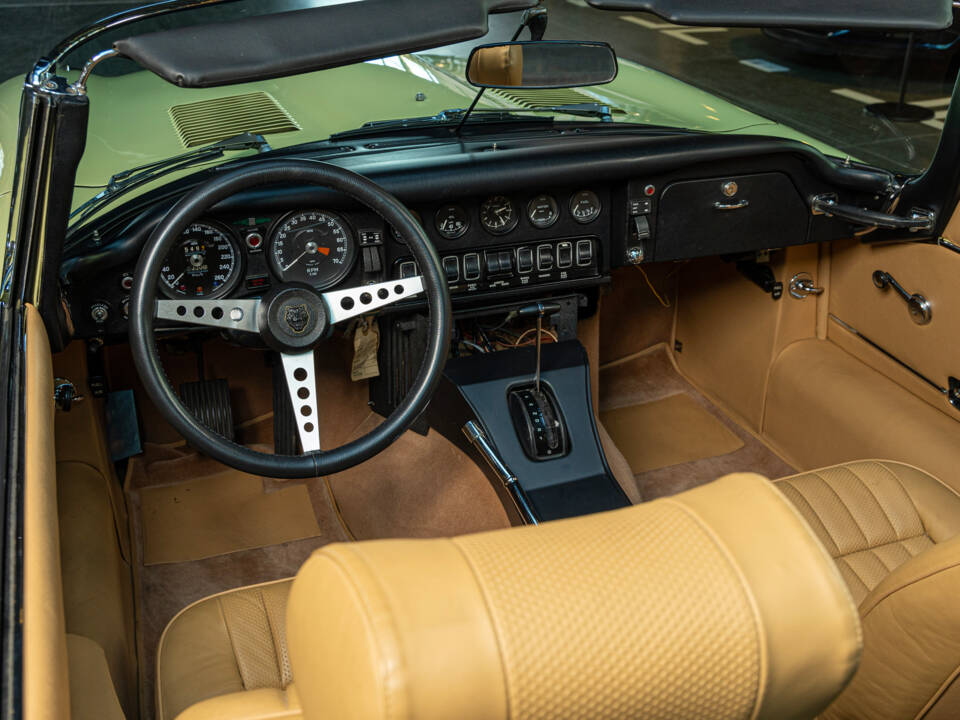 Imagen 22/28 de Jaguar E-Type V12 (1974)