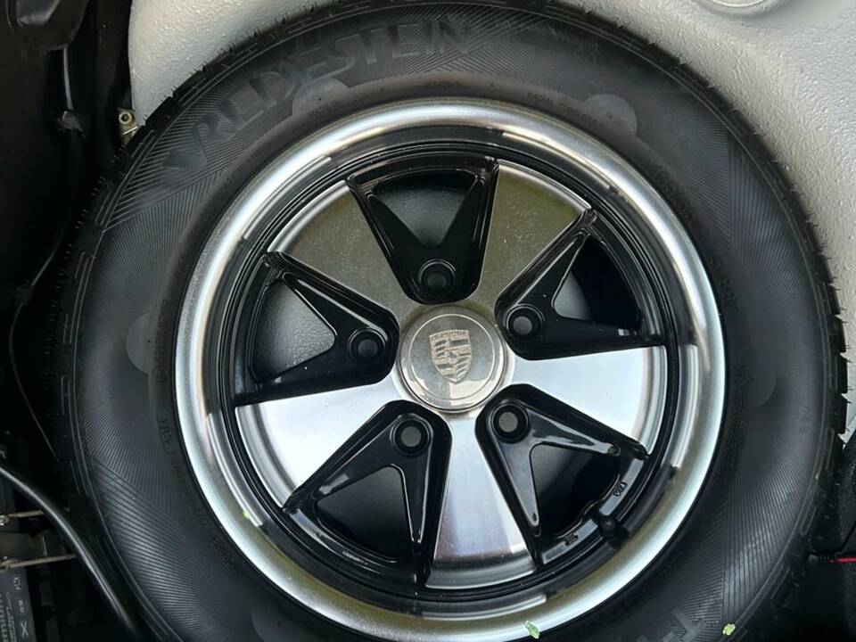 Image 21/32 de Porsche 911 2.0 T (1969)