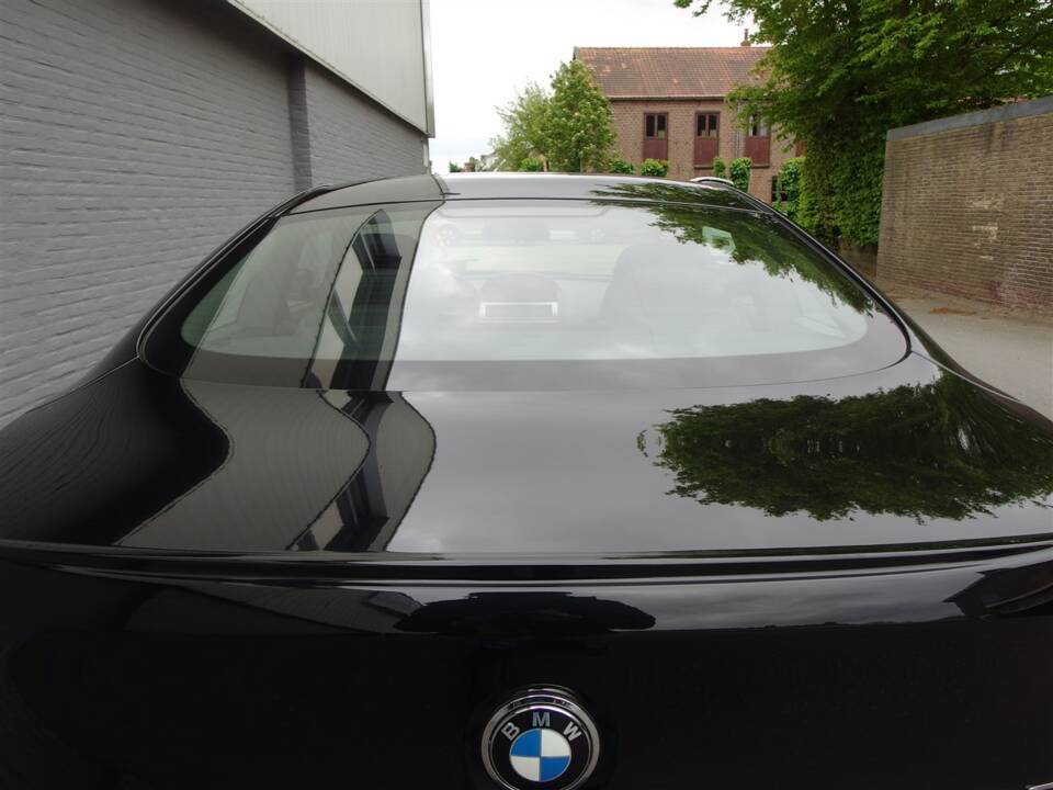 Image 16/96 of BMW 645Ci (2004)