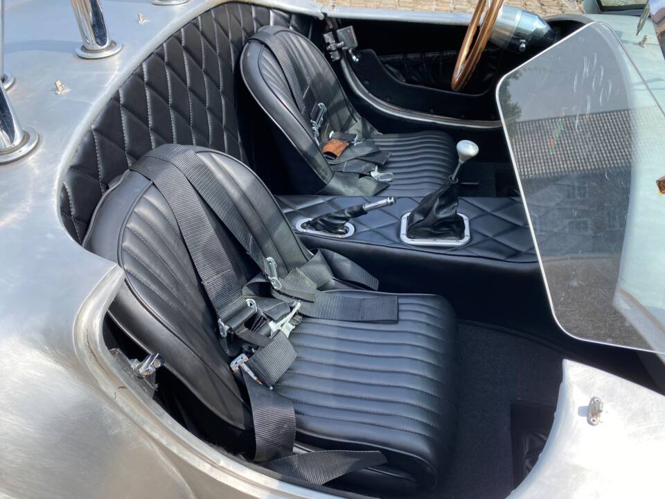 Immagine 13/27 di AC Cobra 427 (1967)