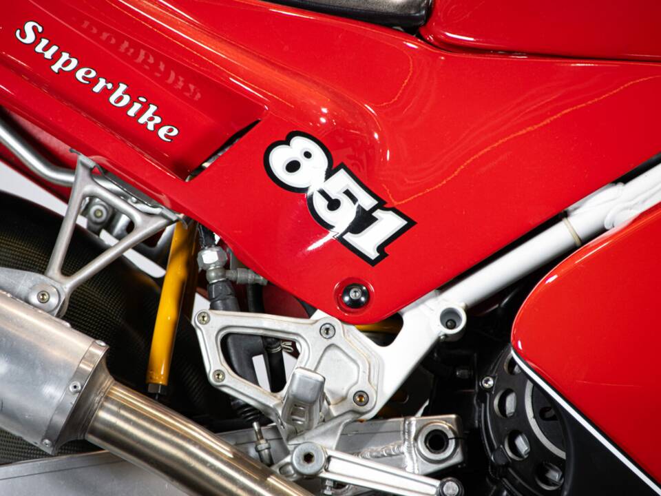 Image 15/50 of Ducati DUMMY (1990)