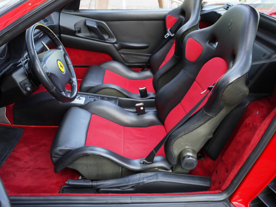 Imagen 41/50 de Ferrari F 355 F1 GTS (1998)