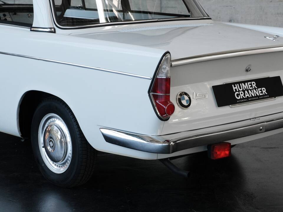 Image 47/50 of BMW 700 LS Luxus (1965)
