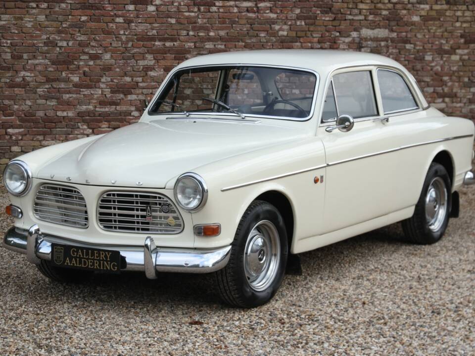 Image 40/50 of Volvo P 123 GT (1969)