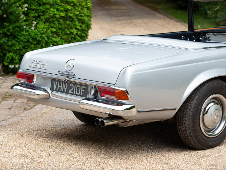 Bild 37/41 von Mercedes-Benz 250 SL (1967)