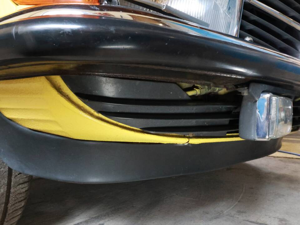 Image 13/50 of Mercedes-Benz 500 SL (1983)