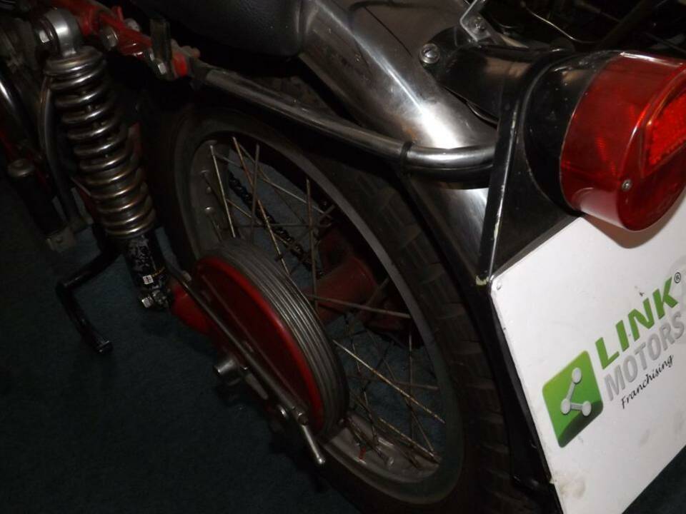 Immagine 22/35 di Moto Guzzi Falcone Turismo (1973)
