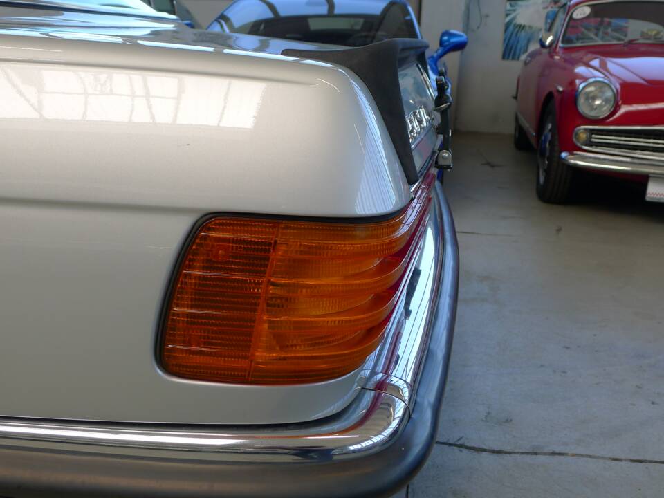 Image 20/37 of Mercedes-Benz 450 SLC 5,0 (1979)
