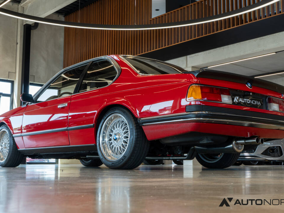 Image 30/51 of BMW M 635 CSi (1985)