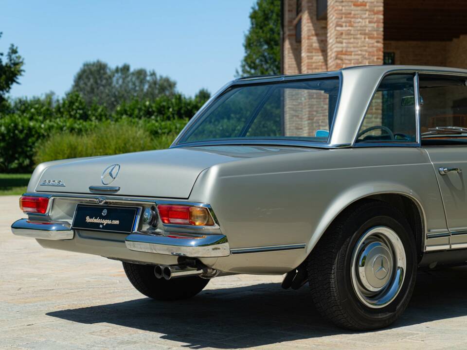 Image 33/50 de Mercedes-Benz 230 SL (1965)