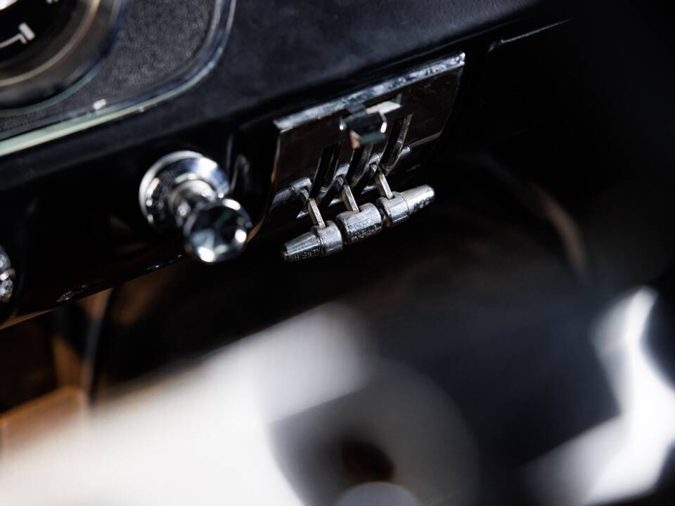 Image 12/32 of Ford Mustang 289 (1965)