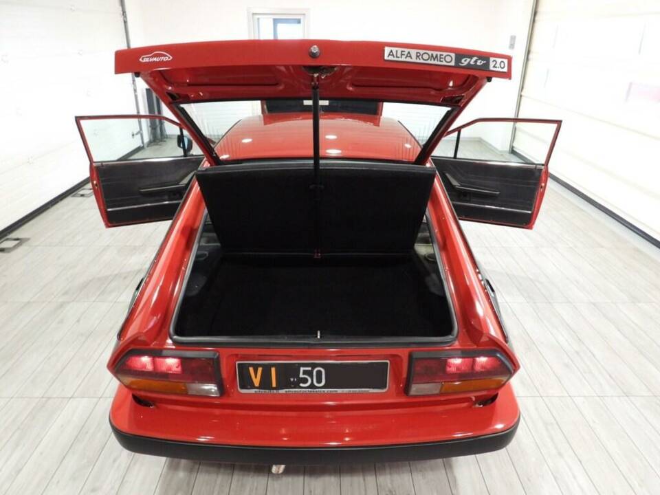 Immagine 14/14 di Alfa Romeo GTV 2.0 (1982)