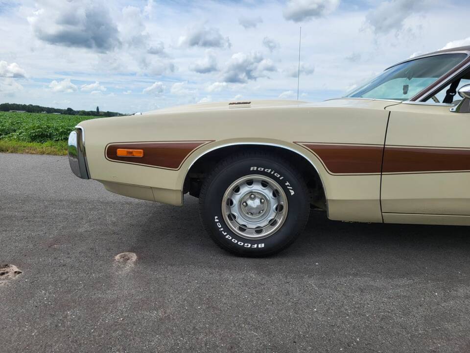 Image 8/8 of Dodge Charger SE 360 (1974)