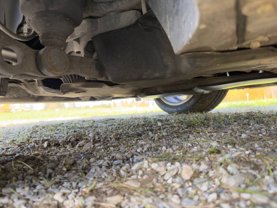 Image 32/89 of Mercedes-Benz SL 500 (2002)