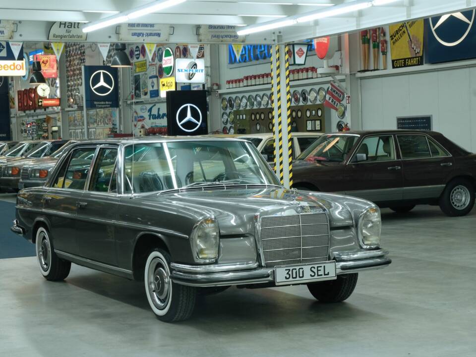 Bild 16/50 von Mercedes-Benz 300 SEL (1967)