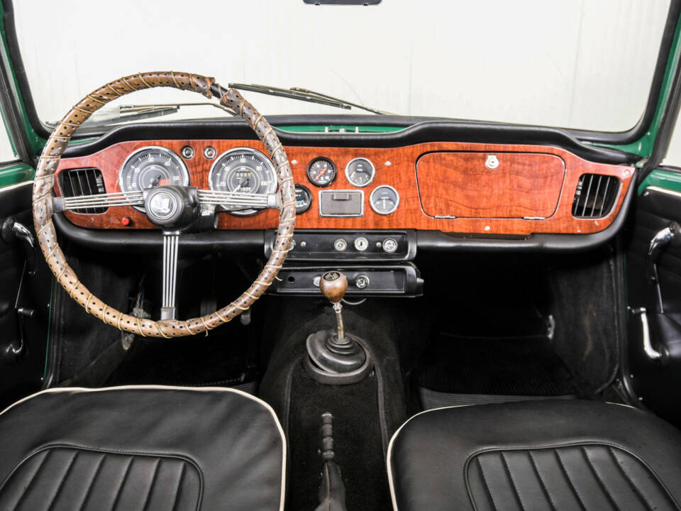 Bild 6/50 von Triumph TR 4A (1966)