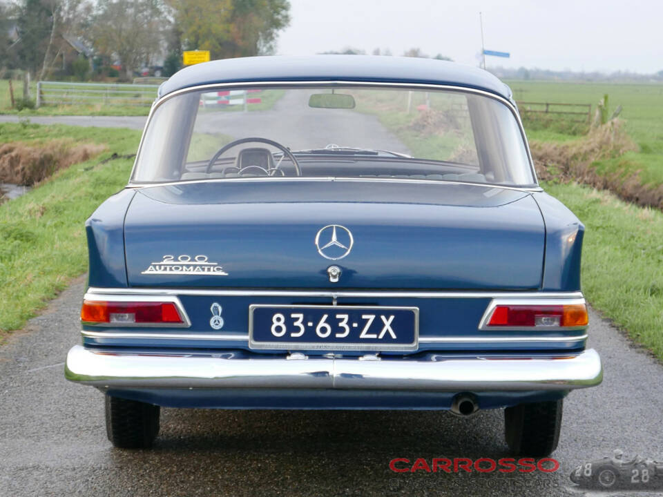 Afbeelding 32/37 van Mercedes-Benz 200 (1967)