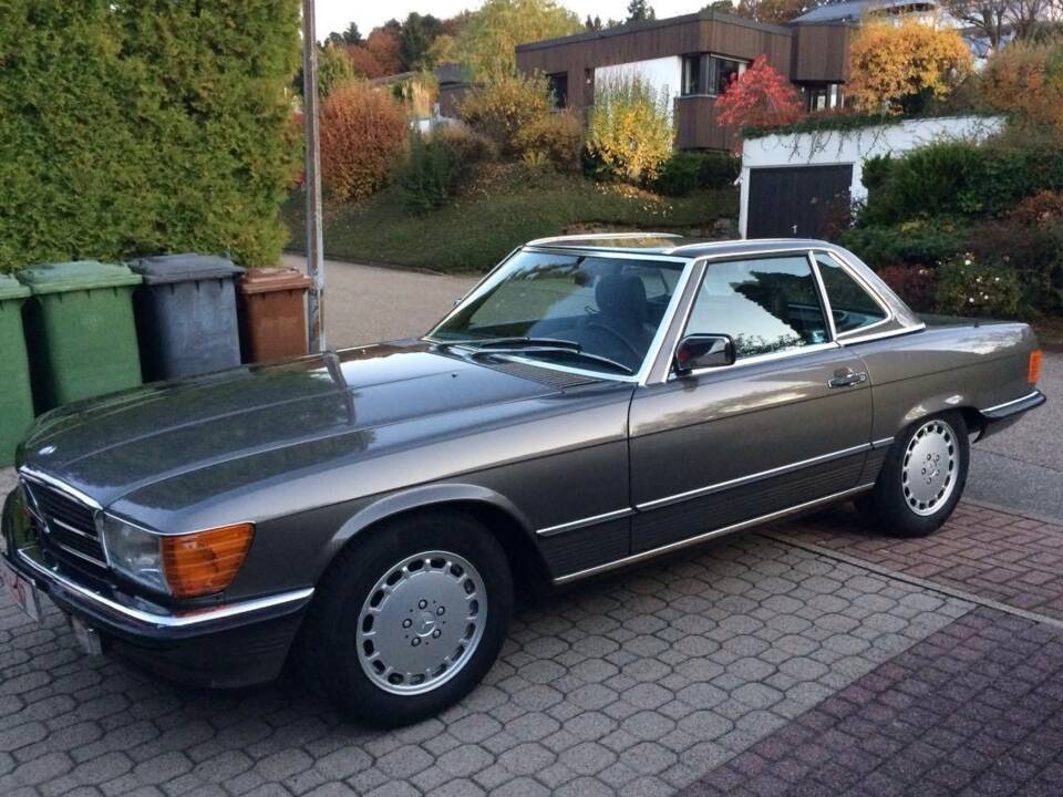 Image 2/10 of Mercedes-Benz 300 SL (1985)