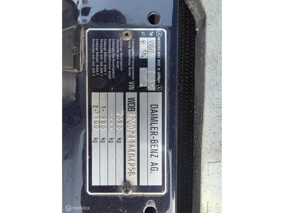 Image 45/50 de Mercedes-Benz 300 SE (1989)