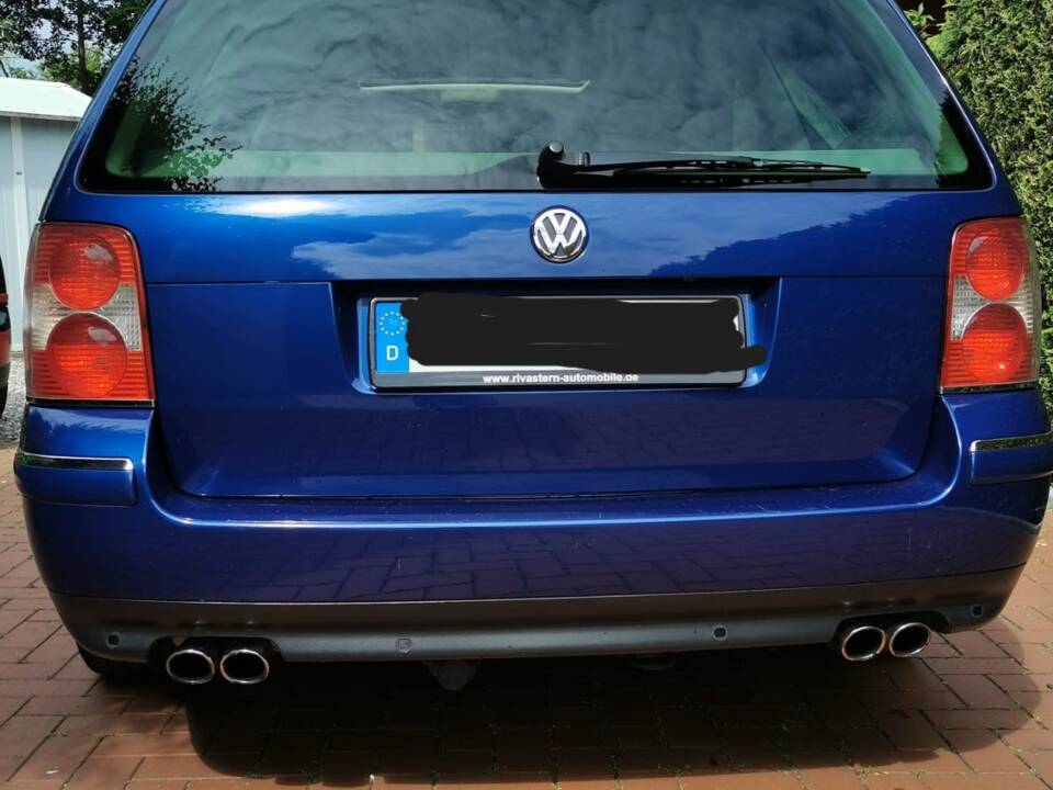 Bild 3/15 von Volkswagen Passat Variant 4.0 W8 (2003)
