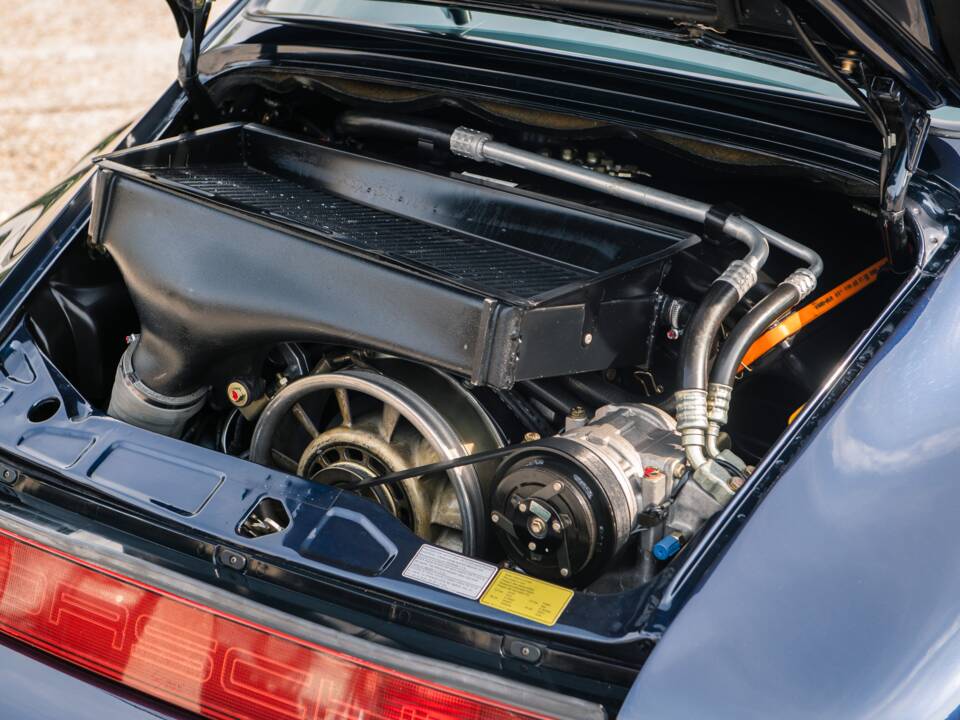 Image 26/27 de Porsche 911 Turbo 3.3 (1991)