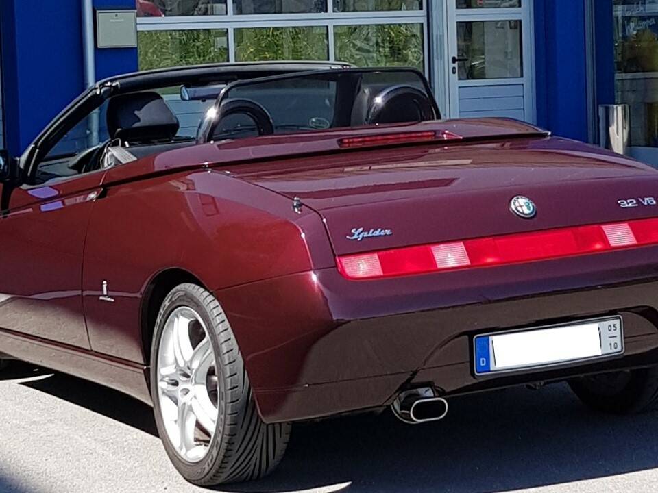 Image 18/21 de Alfa Romeo Spider 3.2 V6 24V (2004)