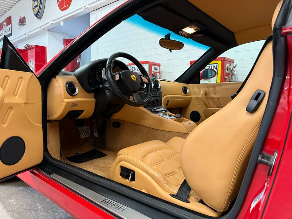 Image 6/17 of Ferrari 575M Maranello (2002)