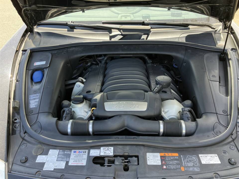 Immagine 31/40 di Porsche Cayenne GTS (2008)