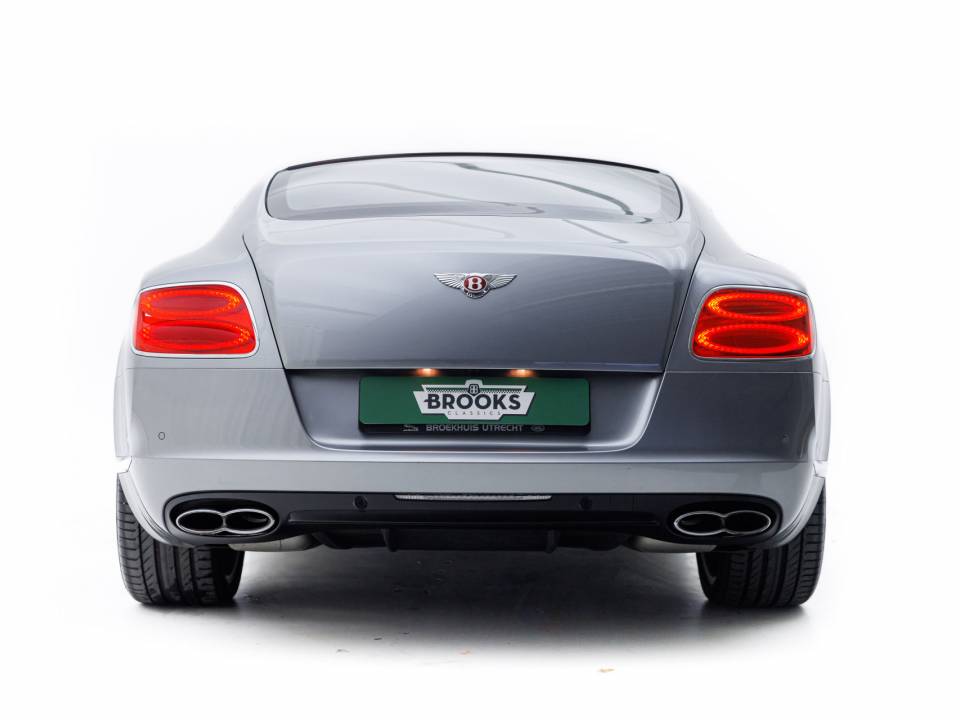Image 15/37 de Bentley Continental GT V8 (2013)