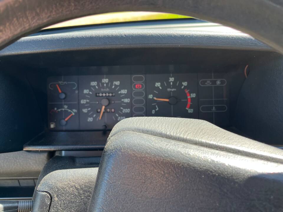 Image 17/20 of Citroën BX 19 TGD Break (1991)
