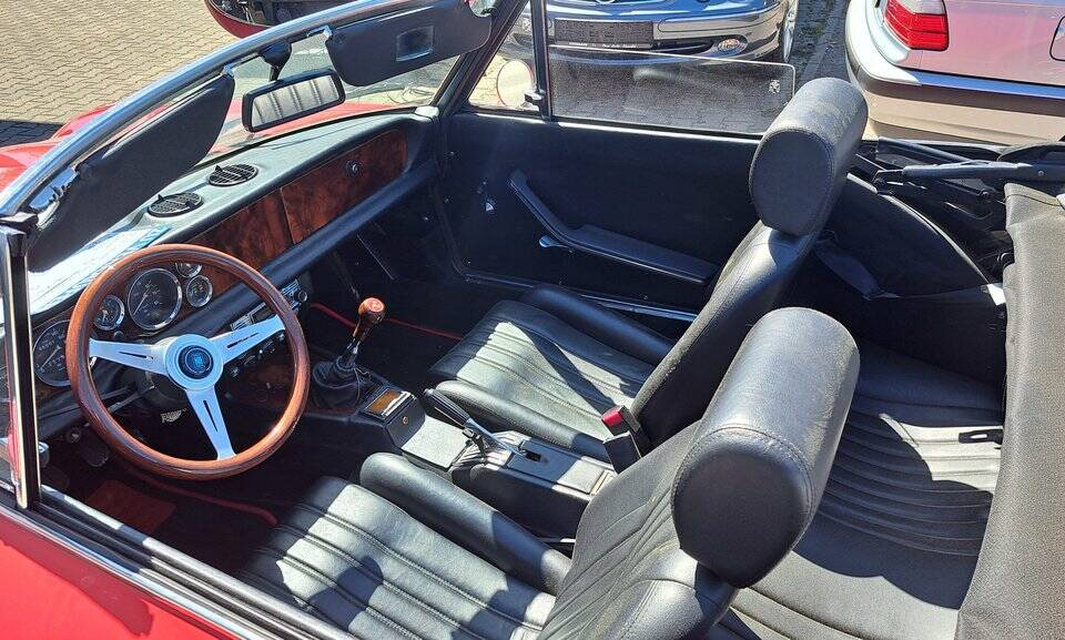 Image 2/6 of FIAT 850 Sport Spider (1973)