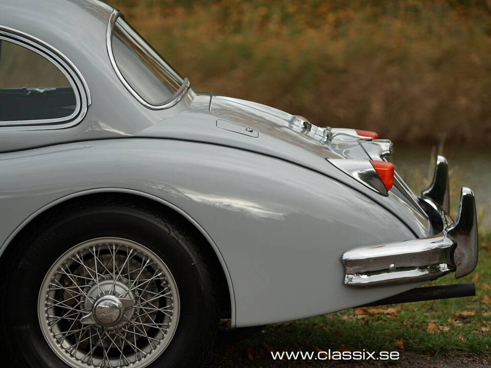 Image 10/31 of Jaguar XK 150 FHC (1958)