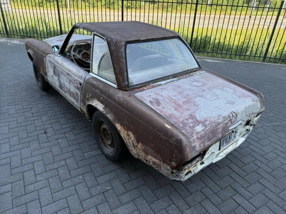 Image 8/50 de Mercedes-Benz 230 SL (1964)