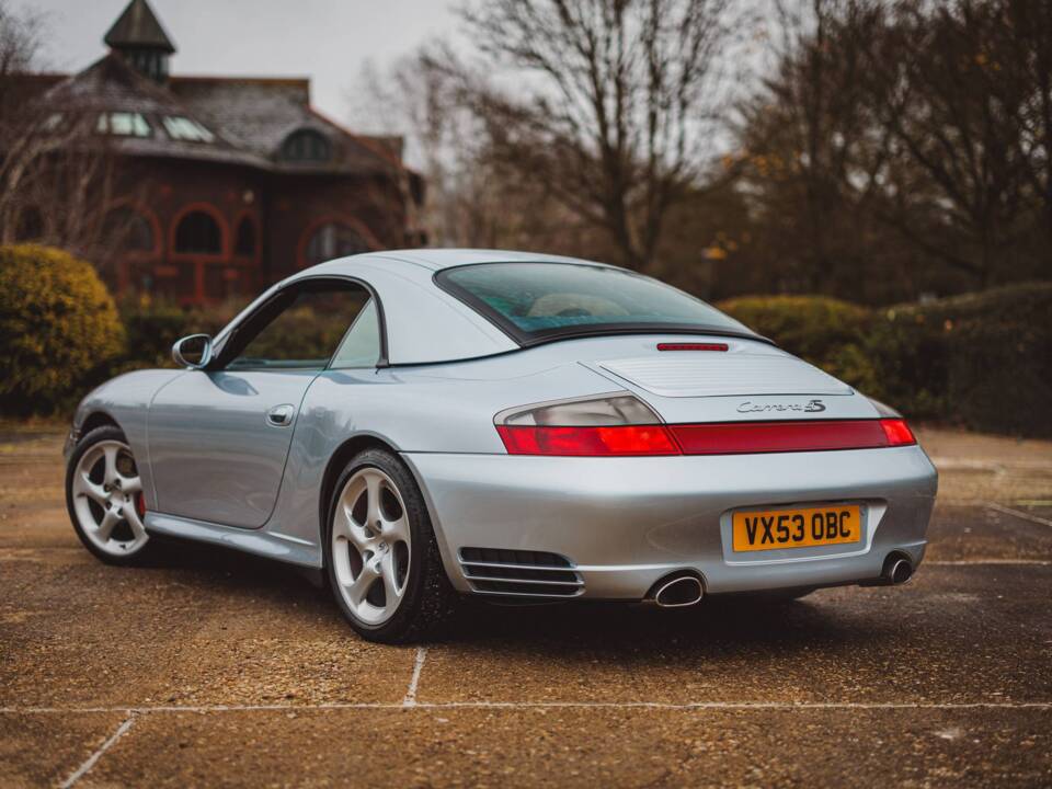 Image 3/8 of Porsche 911 Carrera 4S (2003)