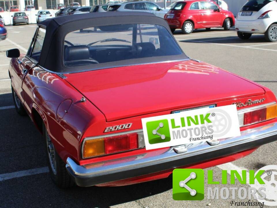 Bild 5/10 von Alfa Romeo 2000 Spider Veloce (1980)