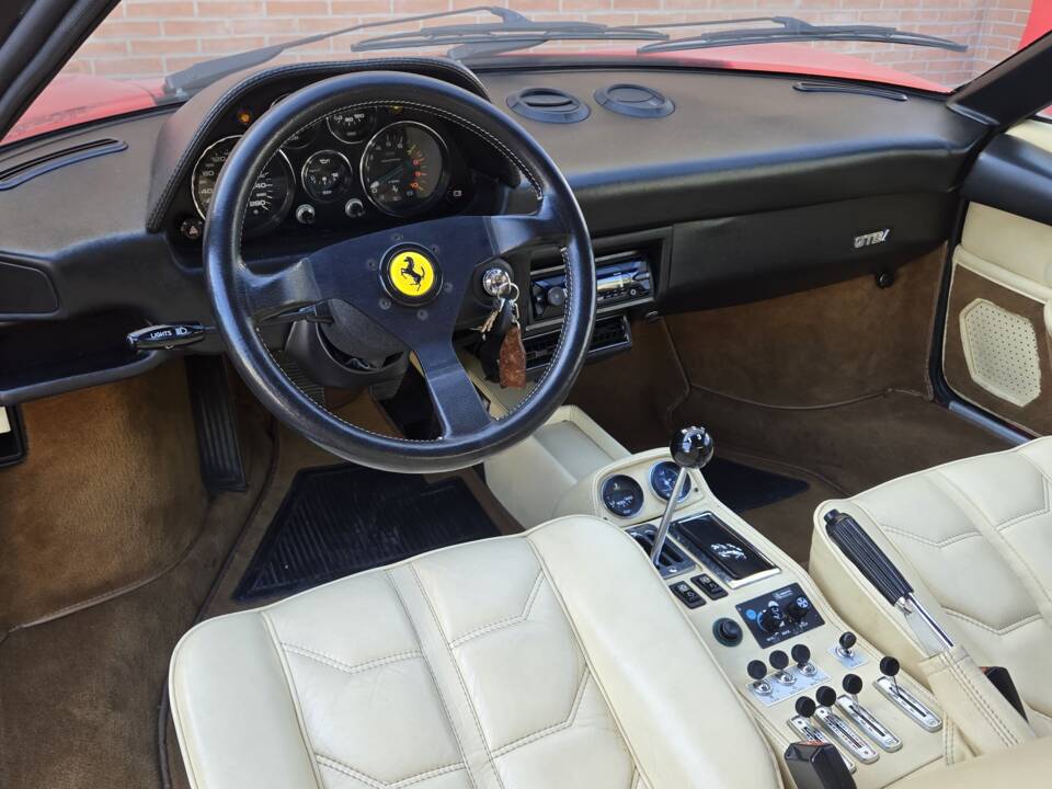 Image 50/95 of Ferrari 308 GTBi Quattrovalvole (1984)