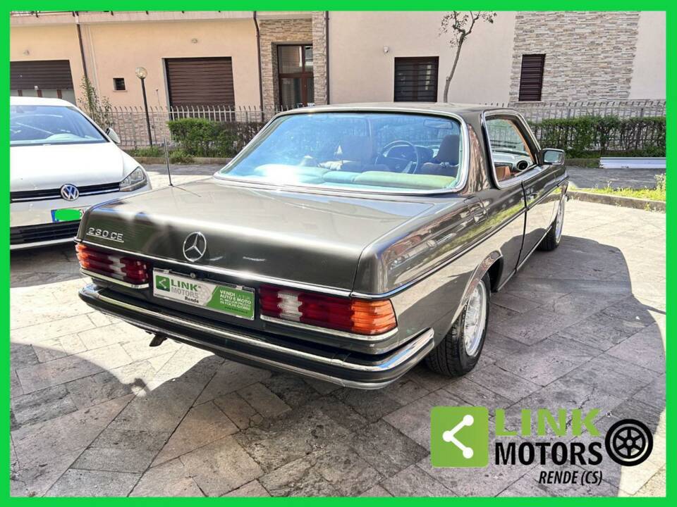 Image 6/10 of Mercedes-Benz 230 CE (1984)