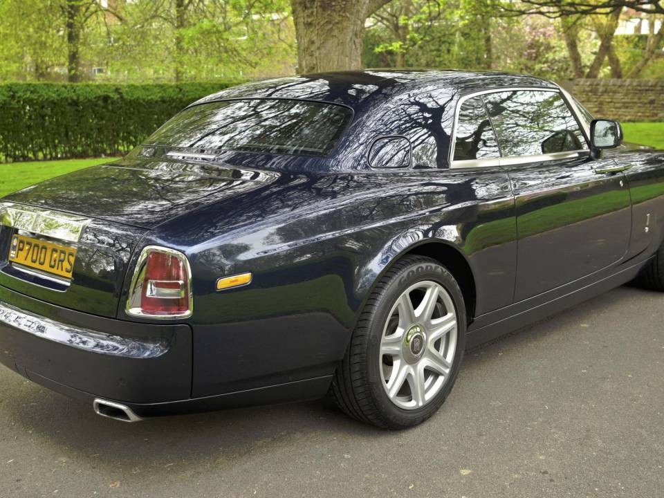 Image 10/50 of Rolls-Royce Phantom Coupé (2012)