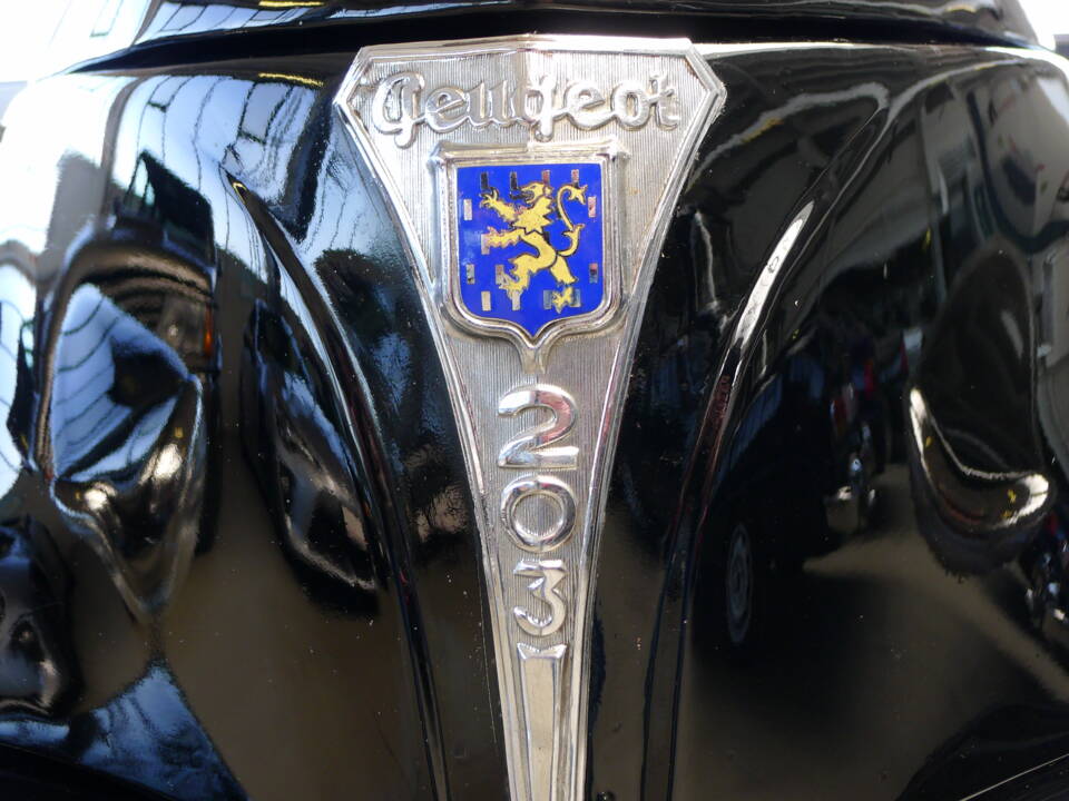 Bild 10/50 von Peugeot 203 C (1955)