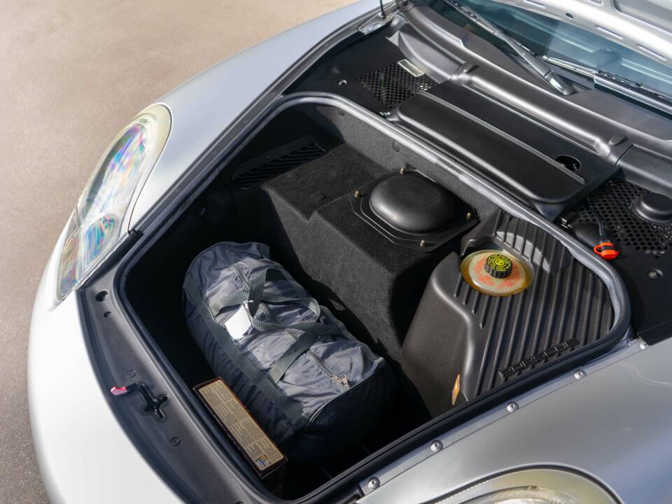Bild 26/29 von Porsche 911 GT3 (2001)