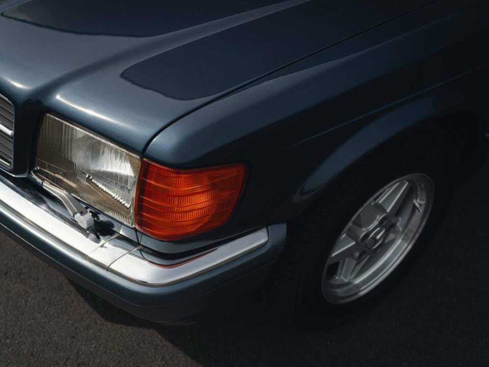 Bild 1/15 von Mercedes-Benz 560 SEC (1990)