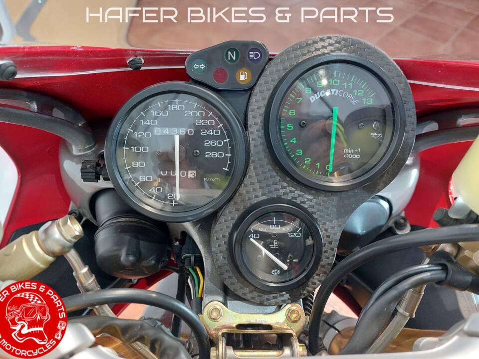Afbeelding 16/40 van Ducati 996 R (2001)
