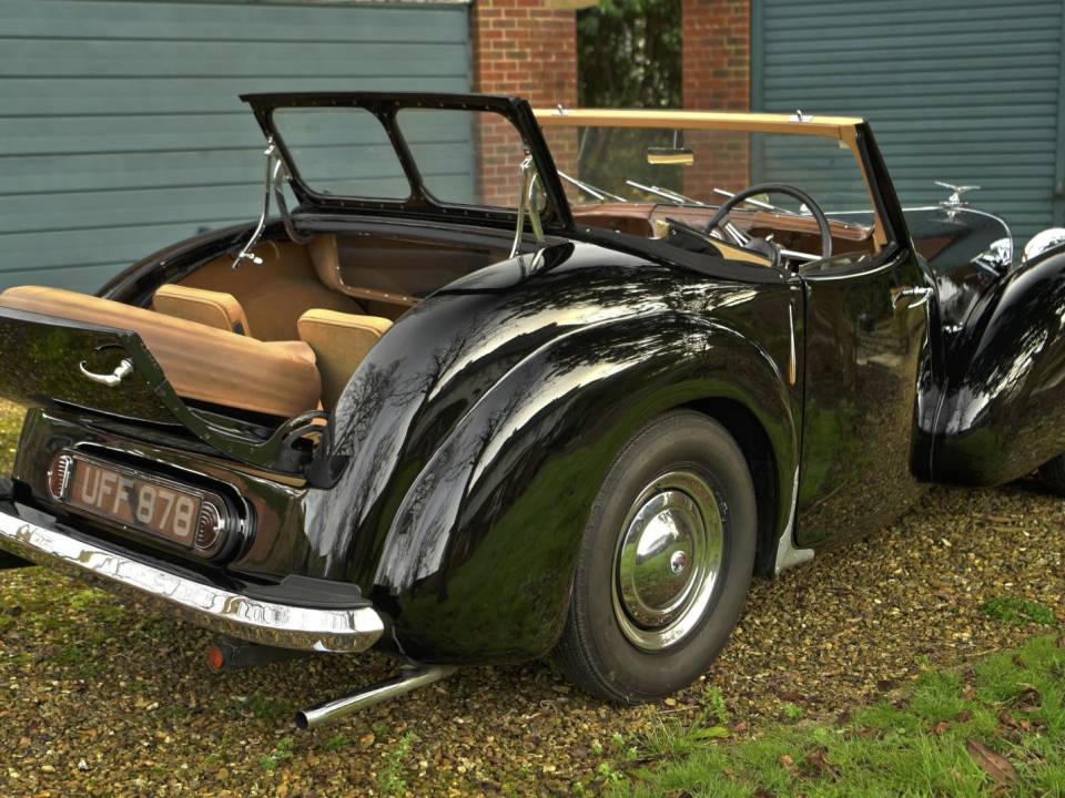 Image 17/50 of Triumph 2000 Roadster (1949)